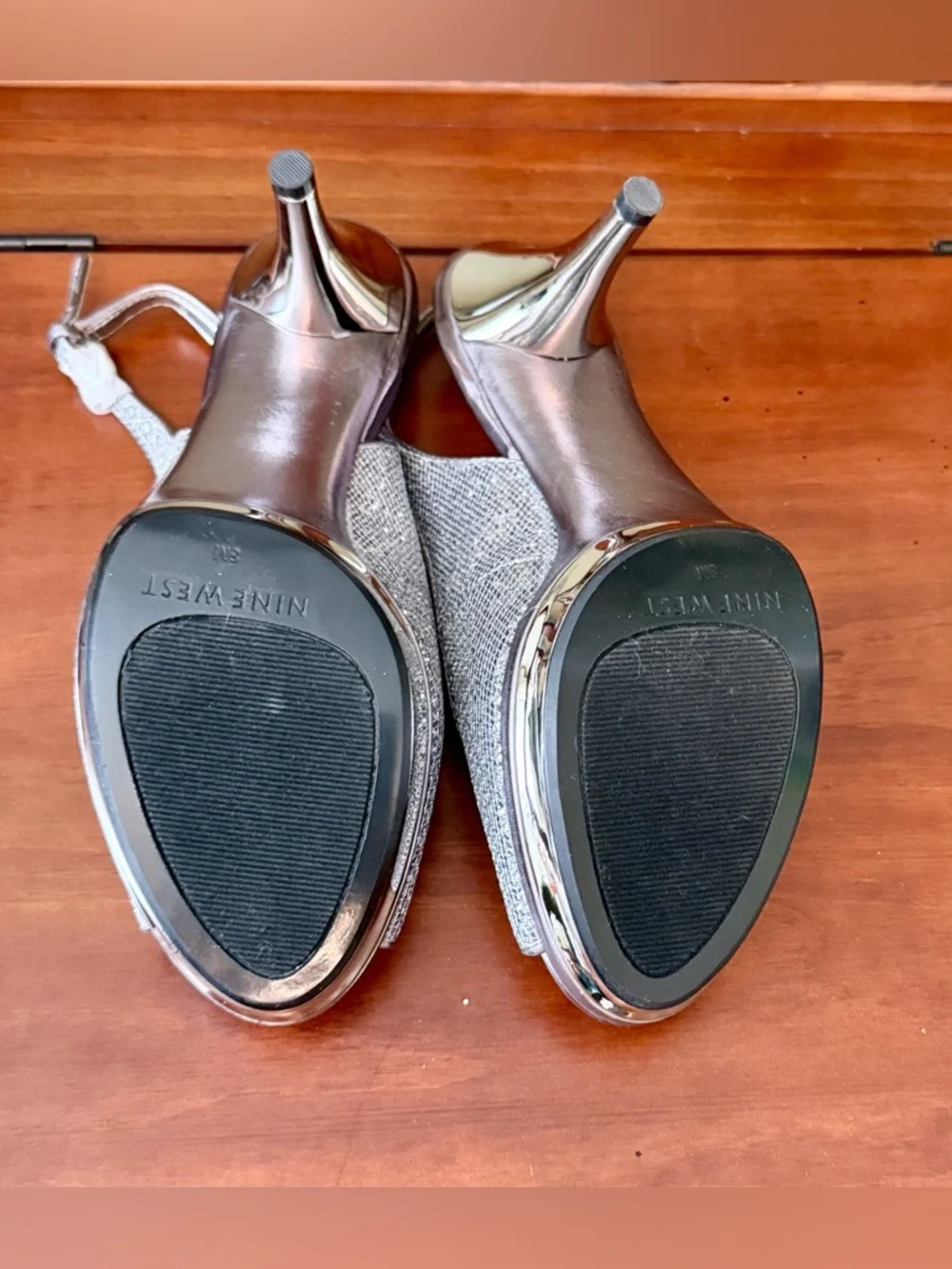 NWOT Nine West Sharina silver sparkly slingback peep-toe platform hee - Picture 6 of 6